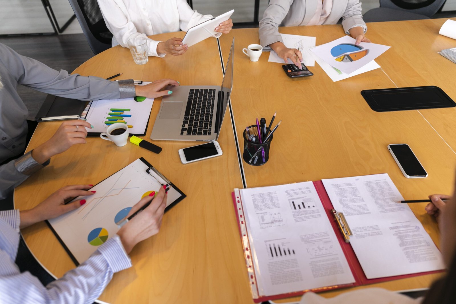 The Hidden Cost of Manual Project Portfolio Management in Jira